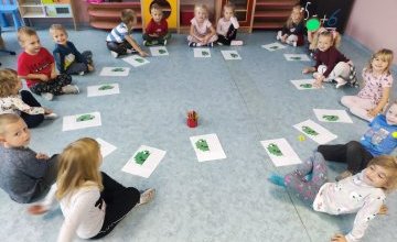 Jeżyki i ich zakodowane zabawy